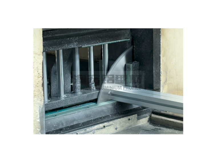 別讓“隱形誤差”吃掉利潤！工業鋁型材的精度焦慮如何破？